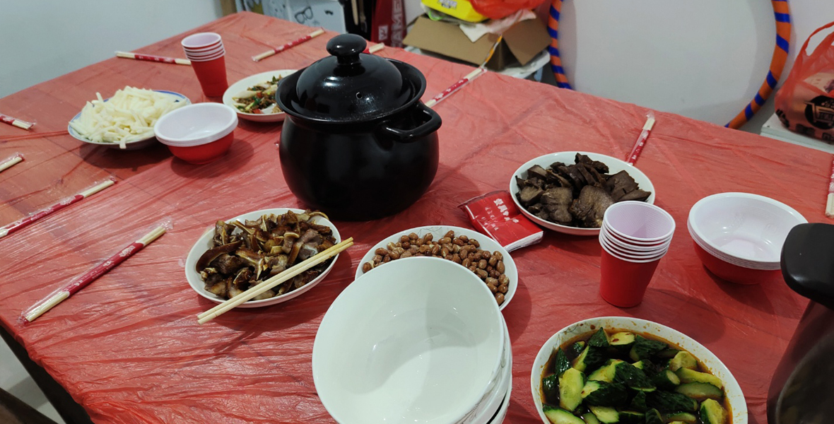 В 2021 году сотрудники LinXing соревнуются в кулинарии на фестивале Qixi Festival.